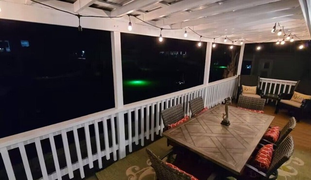Waterfront Paradise-New Pool, Firepit, Boat Dock, 100yd from Littlebay