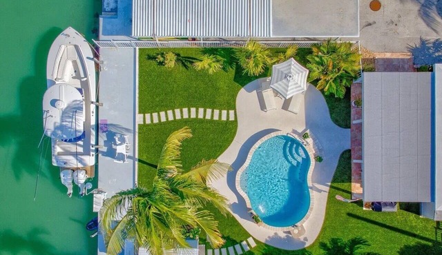 Waterfront Pool 50' Dock Minutes to Atlantic & Gulf Vaca Cut