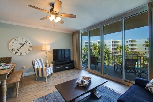 Waterscape B422 - Ocean and Pool Views - Free Beach Service