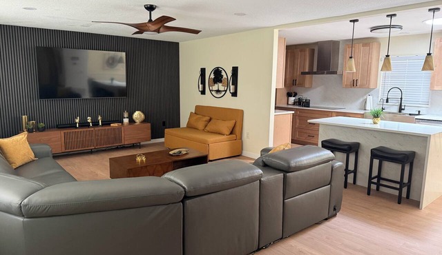 Welcome to Ava's Place in historic Mount Dora