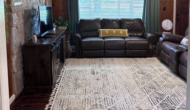 West Pensacola BoHo! Centrally Located Home That Sleeps 10!