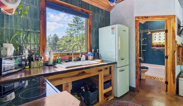 Whippoorwill: Cozy Mountain Escape w/Stargazing Shower & Trails