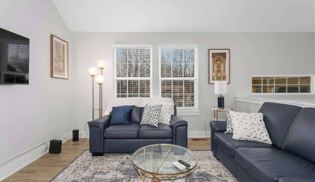 World Cup Ready Sleeps8 Near Arrowhead PetsWelcome