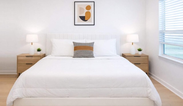 Zen-Style 1BR Retreat In A+ Location w/Gym & Pool