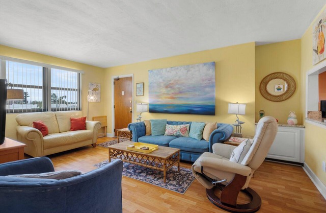 Gulf Winds 1505 — Updated Tile Floors & Room for Everyone