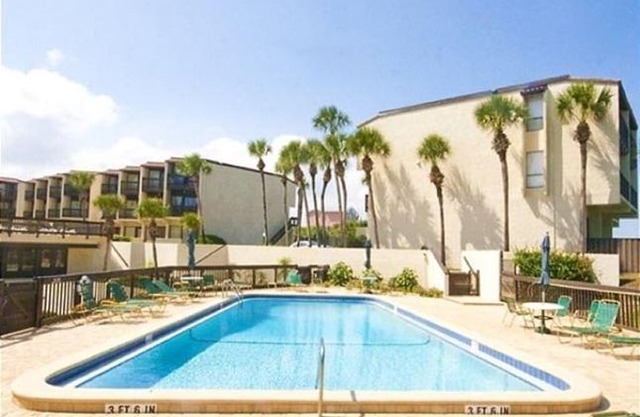 Island House B 107