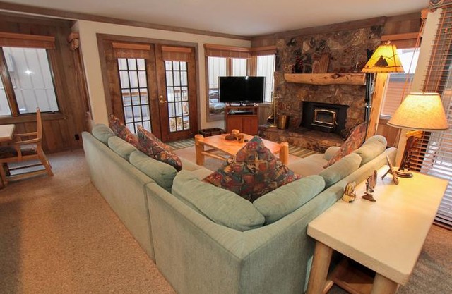 Mountainback #48, Corner Unit in Mammoth Lakes