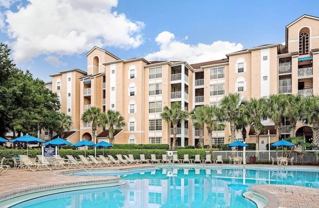 Two Great Units, Day Trips to Daytona Beach and or Tampa St. Petersburg!