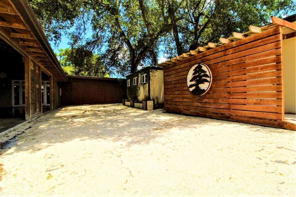 Homestead Apartment | Exotic Sukiya Tiny House Japanese gardens