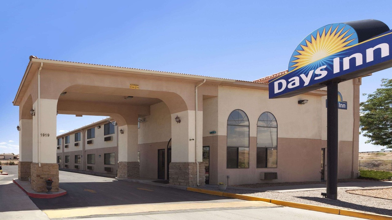 Photo of Buildings in Los Lunas