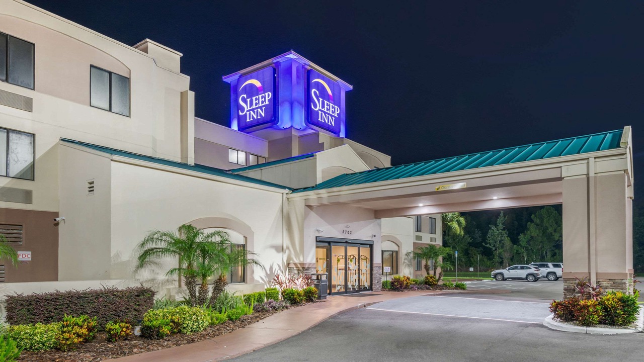 Photo of Buildings in Wesley Chapel