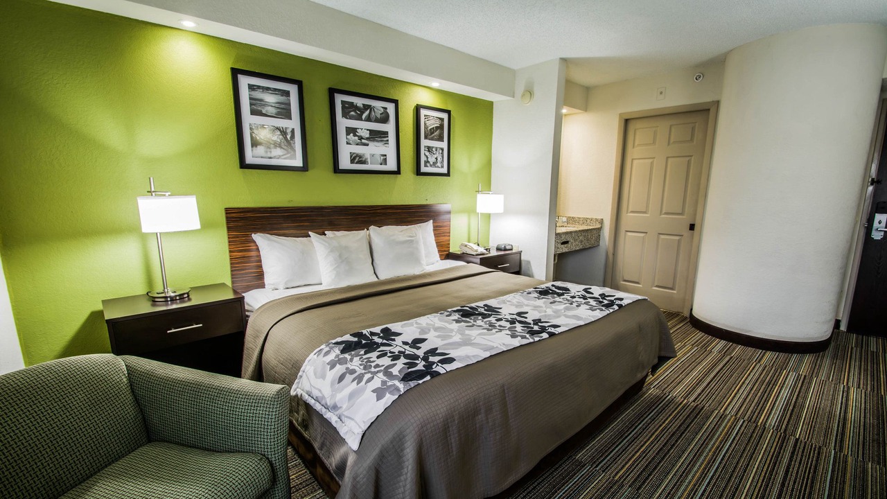 Photo of Bedroom in Leesburg