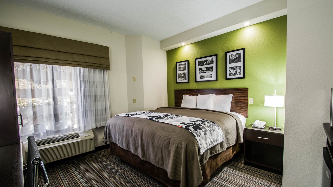 Photo of Bedroom in Leesburg