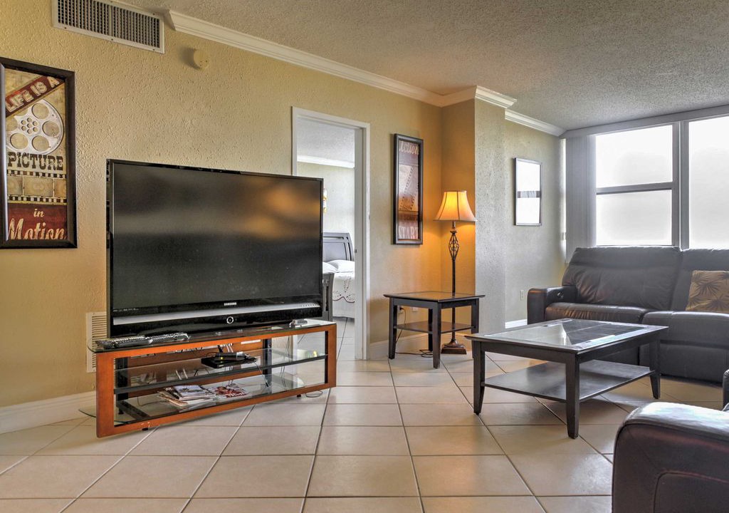 Photo of Livingroom in Galt Mile