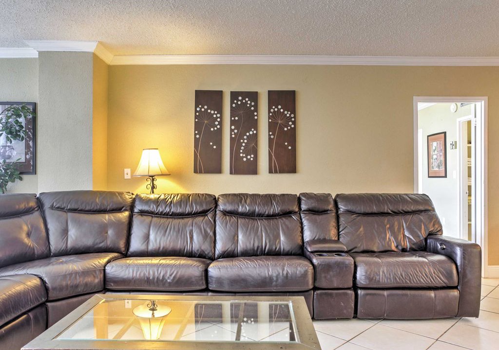 Photo of Livingroom in Galt Mile