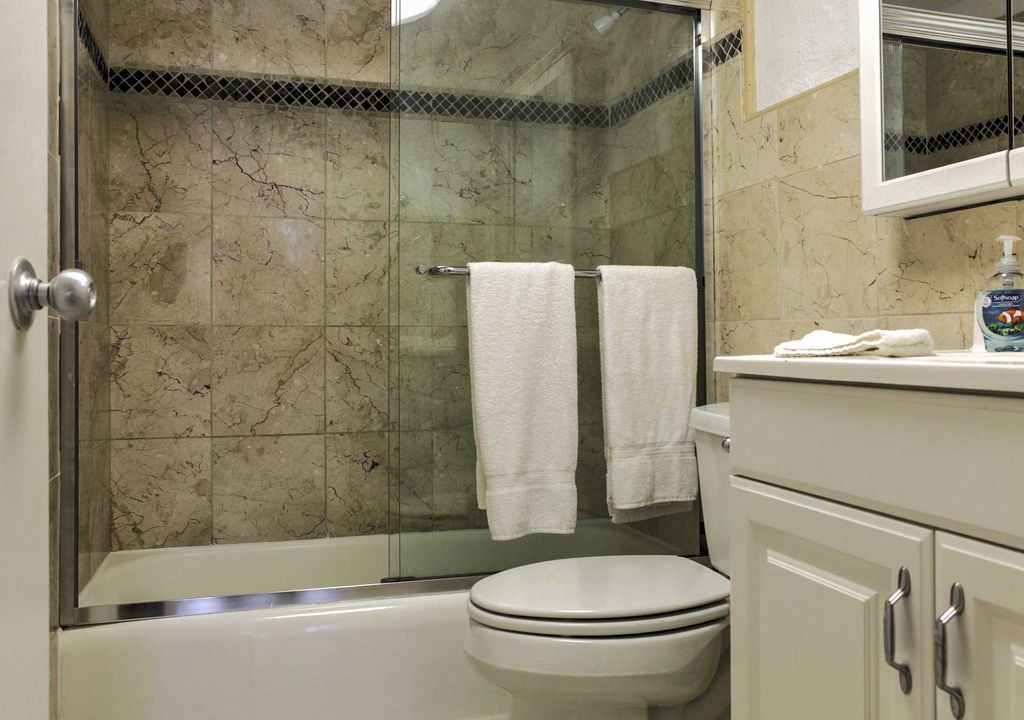 Photo of Bathroom in Galt Mile