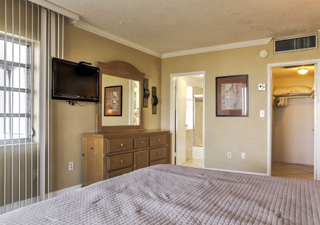 Photo of Bedroom in Galt Mile