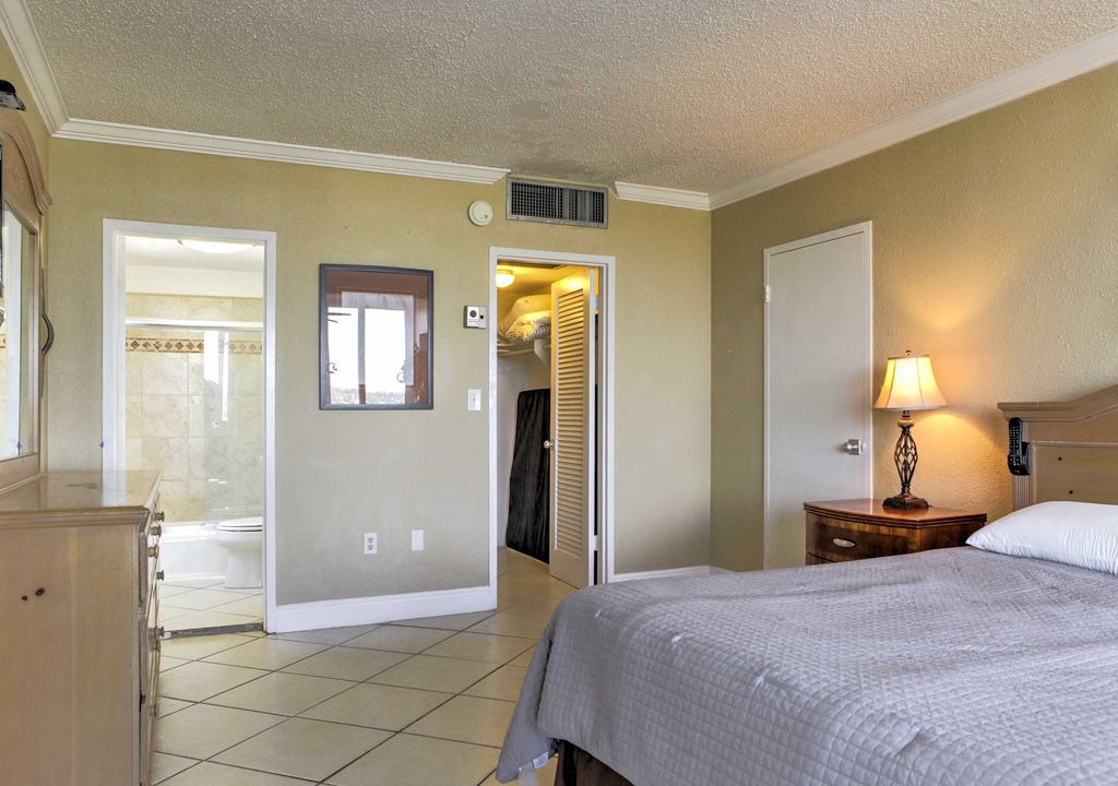 Photo of Bedroom in Galt Mile