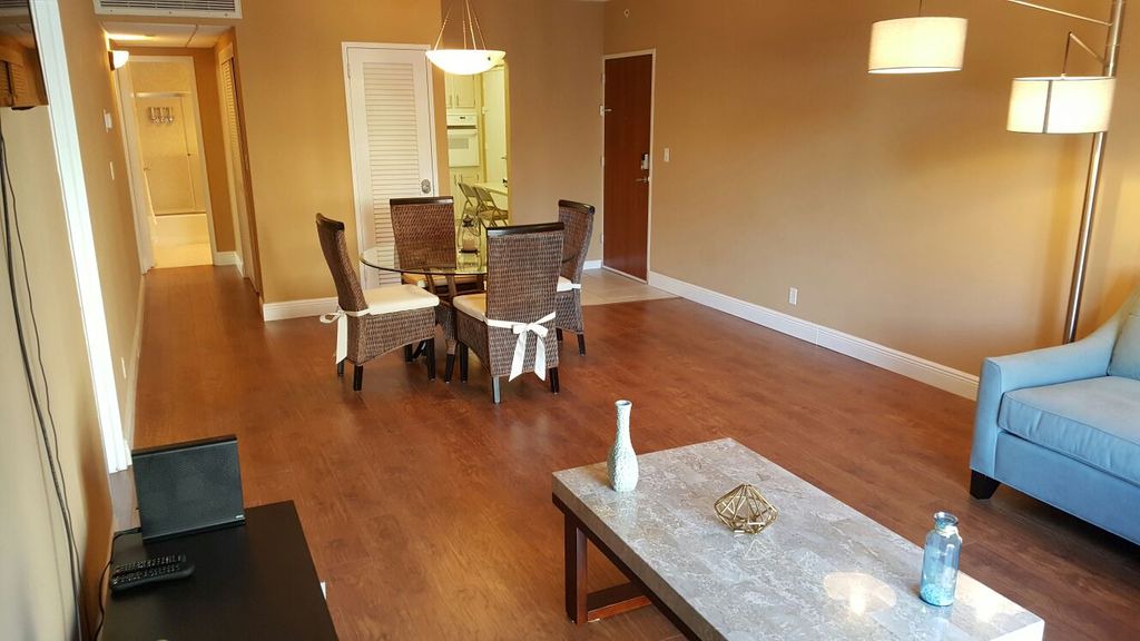 Photo of Livingroom in Hallandale Beach