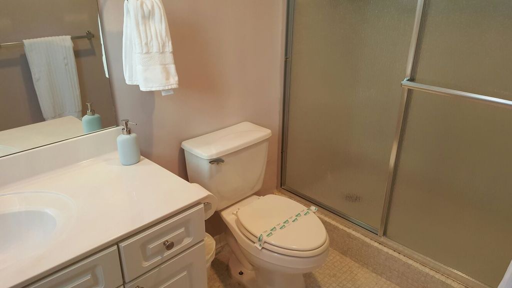 Photo of Bathroom in Hallandale Beach