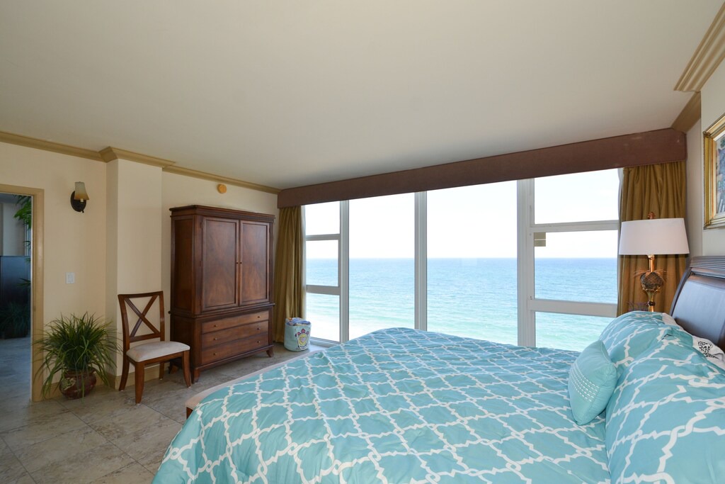 Photo of Bedroom in Galt Mile