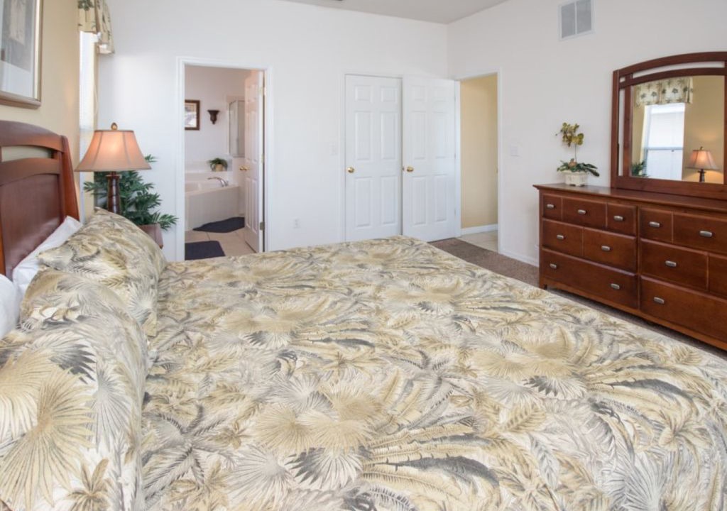 Photo of Bedroom in Seasons