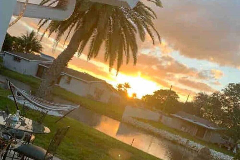 Photo of Outdoor in Hallandale Beach