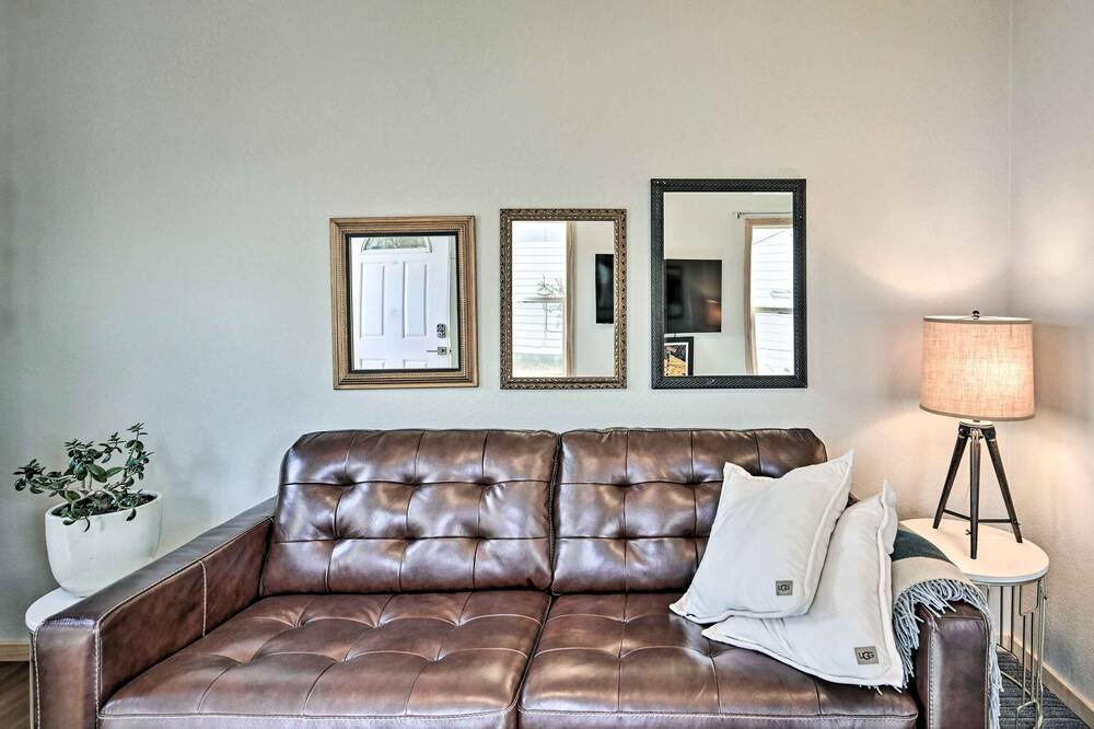 Photo of Livingroom in Johnson Village