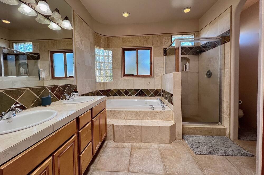 Photo of Bathroom in Eldorado at Santa Fe
