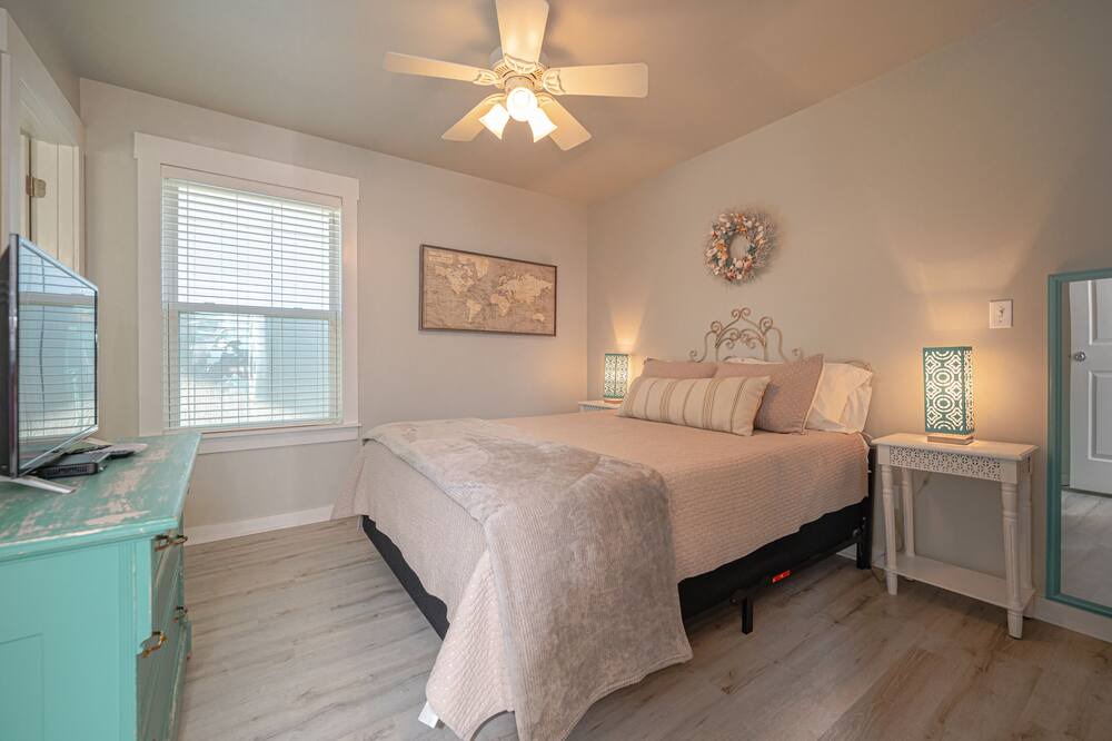 Photo of Bedroom in Rockport