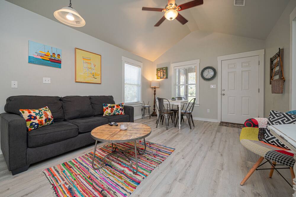 Photo of Livingroom in Rockport