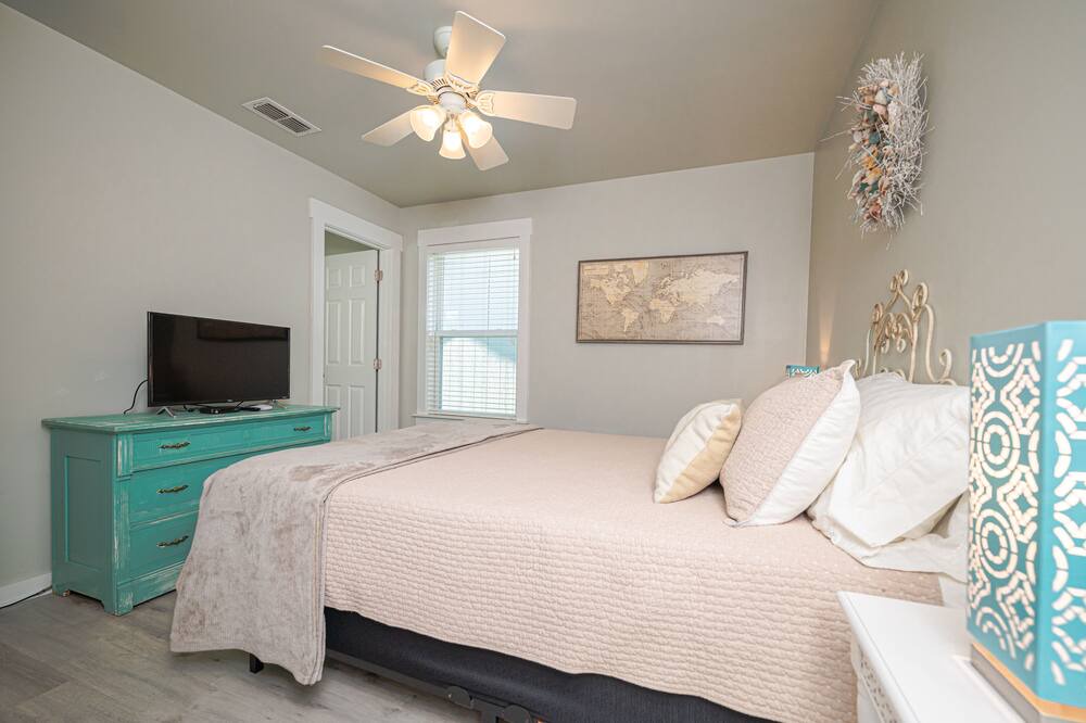 Photo of Bedroom in Rockport