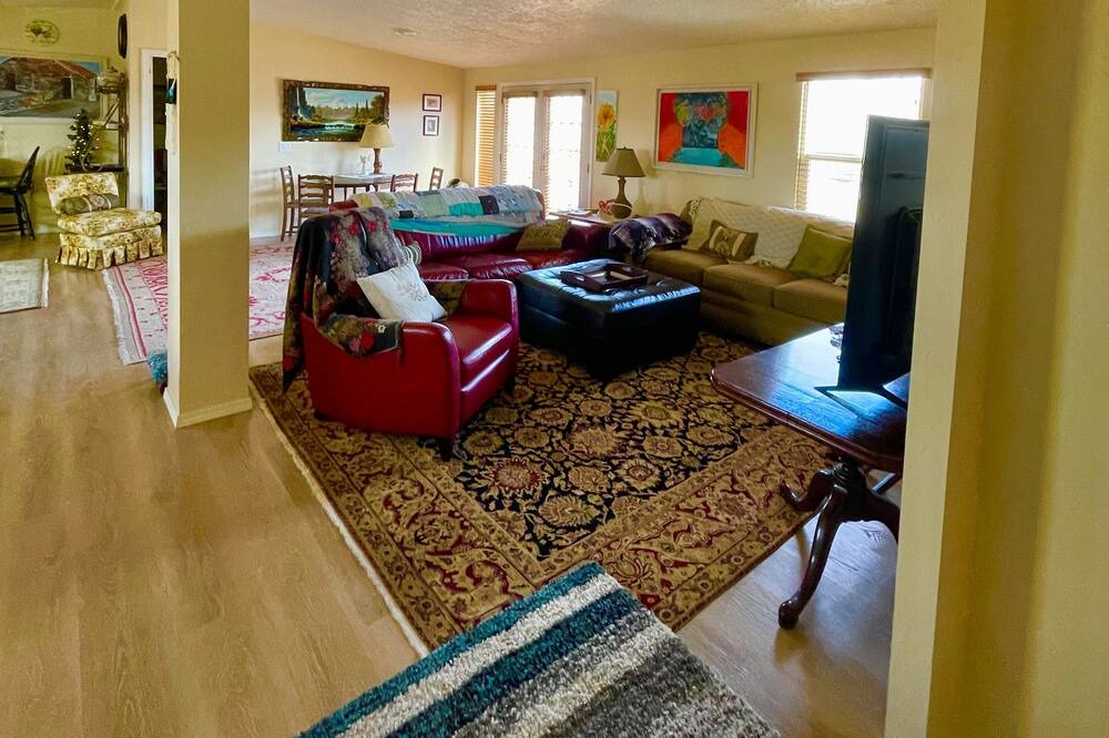 Photo of Bedroom in Truth or Consequences
