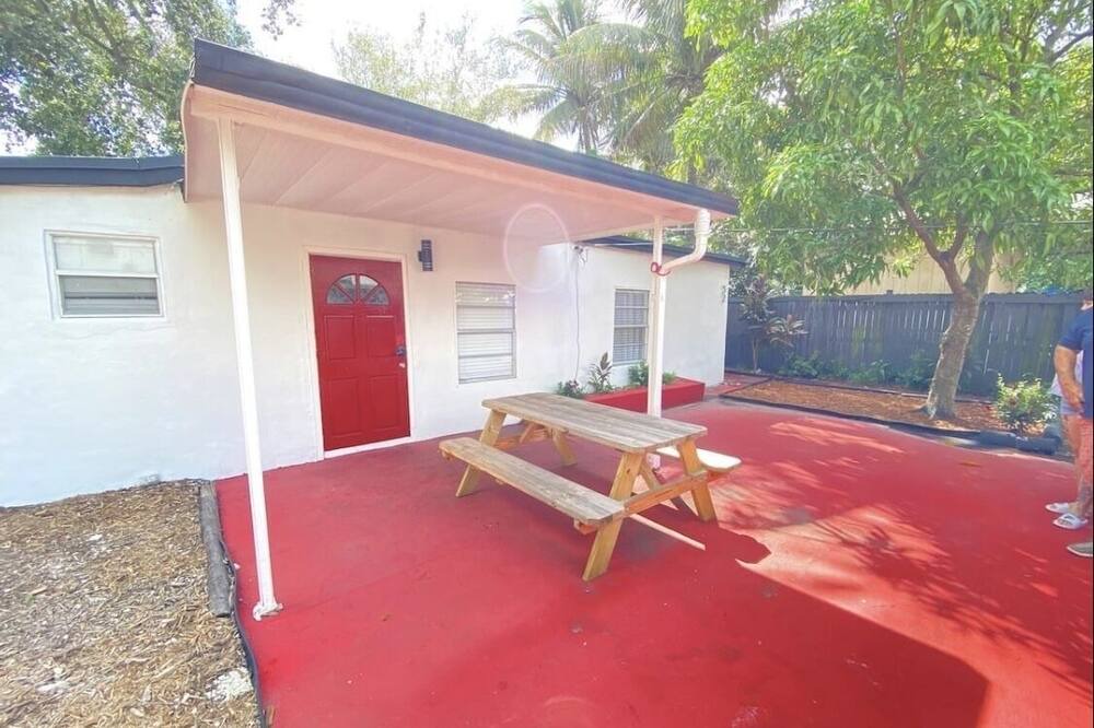 Photo of Outdoor in Little Haiti