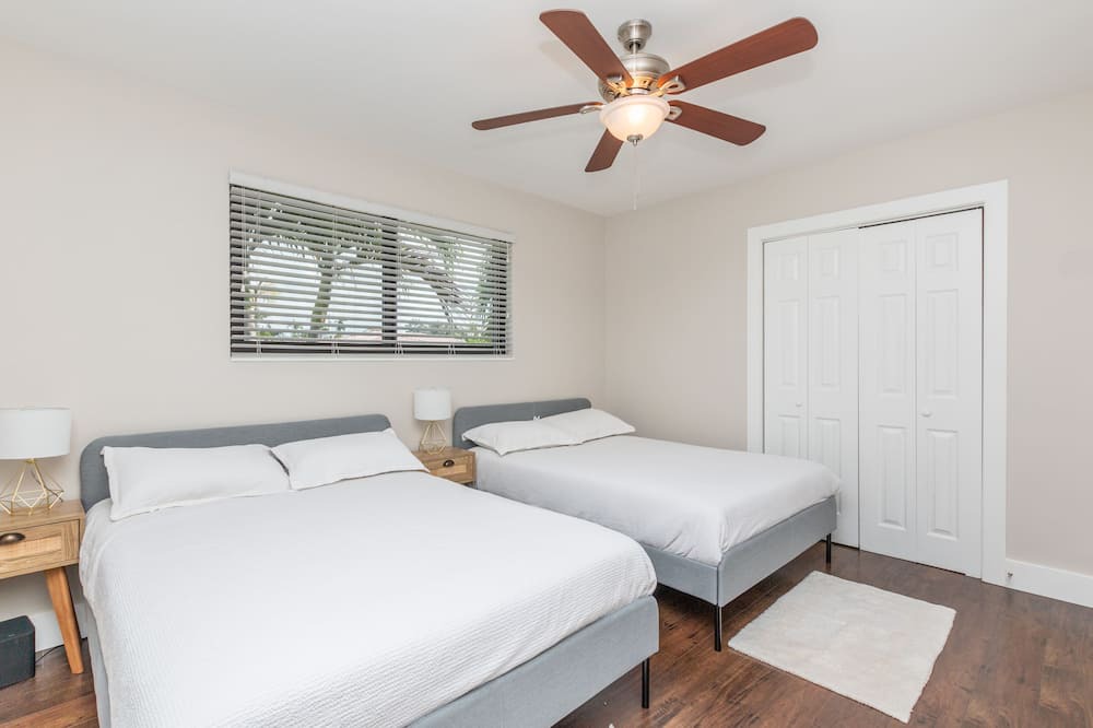 Photo of Bedroom in South New River Isles