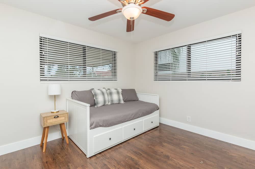 Photo of Bedroom in South New River Isles