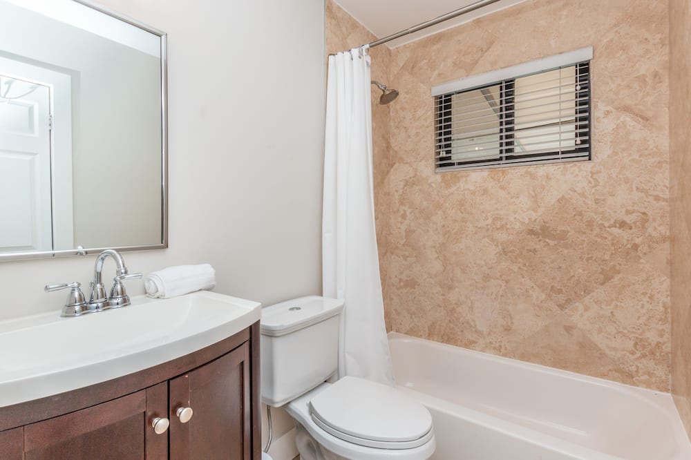 Photo of Bathroom in South New River Isles
