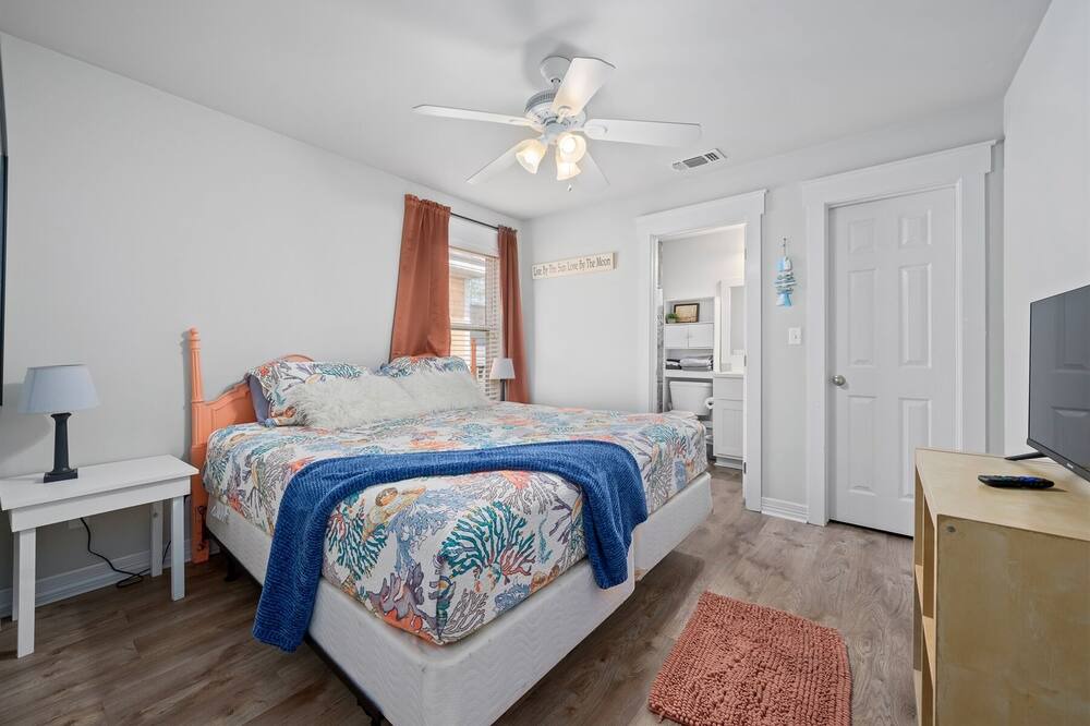 Photo of Bedroom in Rockport