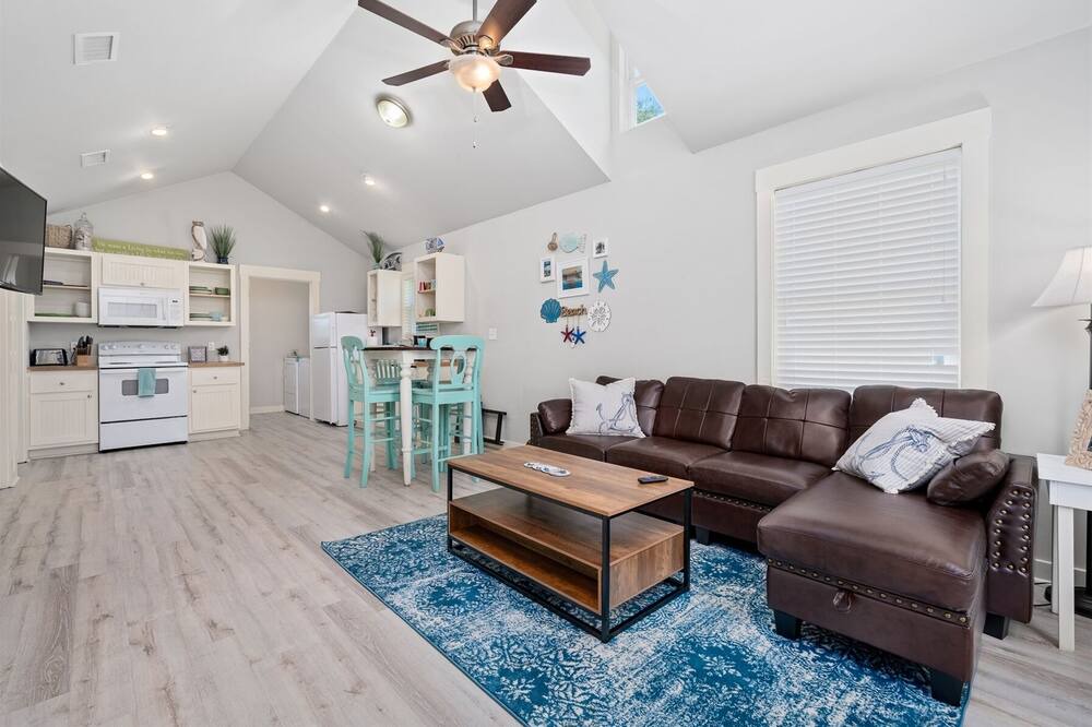 Photo of Livingroom in Rockport