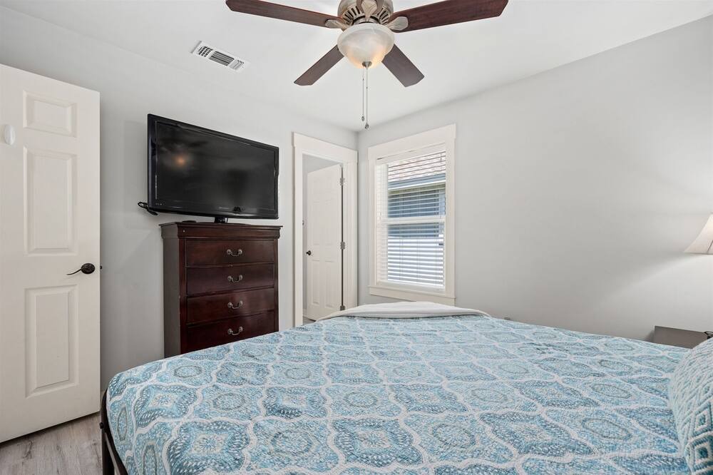 Photo of Bedroom in Rockport