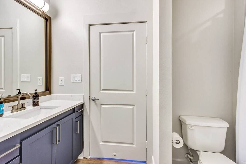 Photo of Bathroom in Deep Ellum