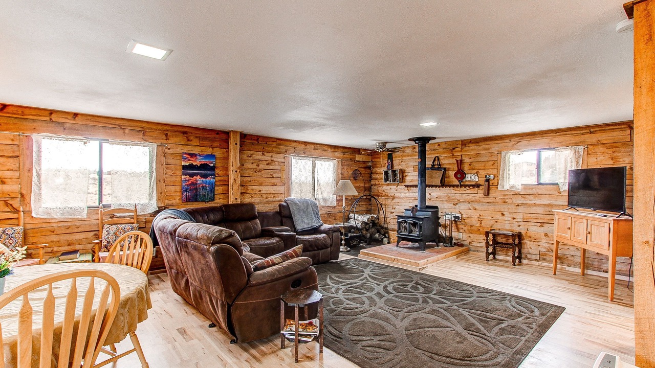 Photo of Kitchen in Indian Mountain
