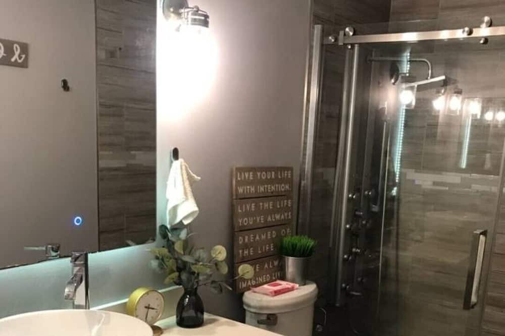 Photo of Bathroom in Tamarac
