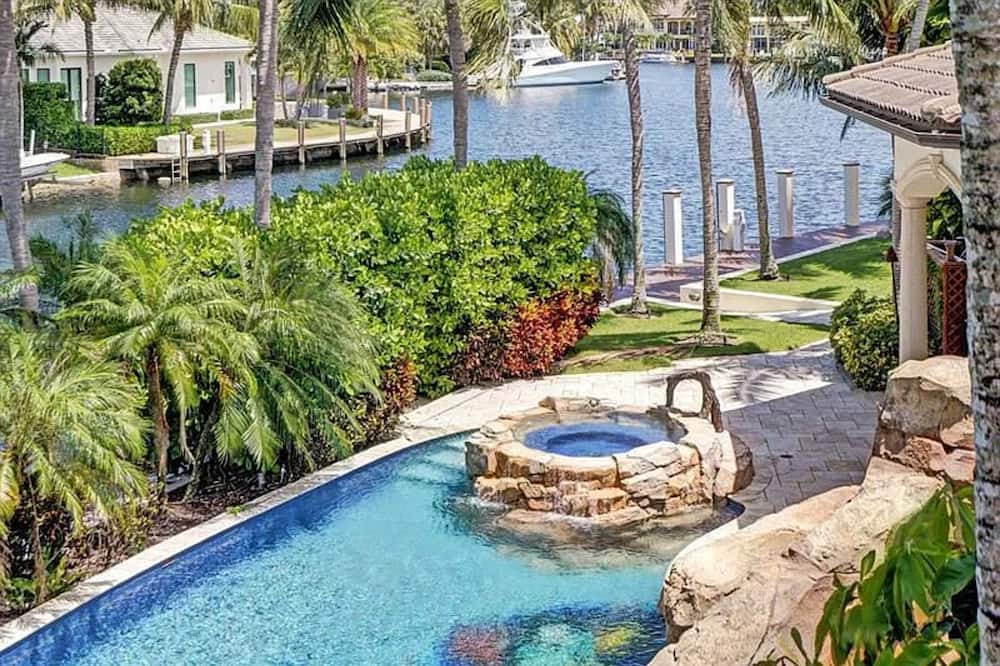 Photo of Outdoor in Lighthouse Point
