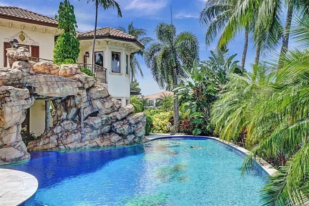 Photo of Outdoor in Lighthouse Point