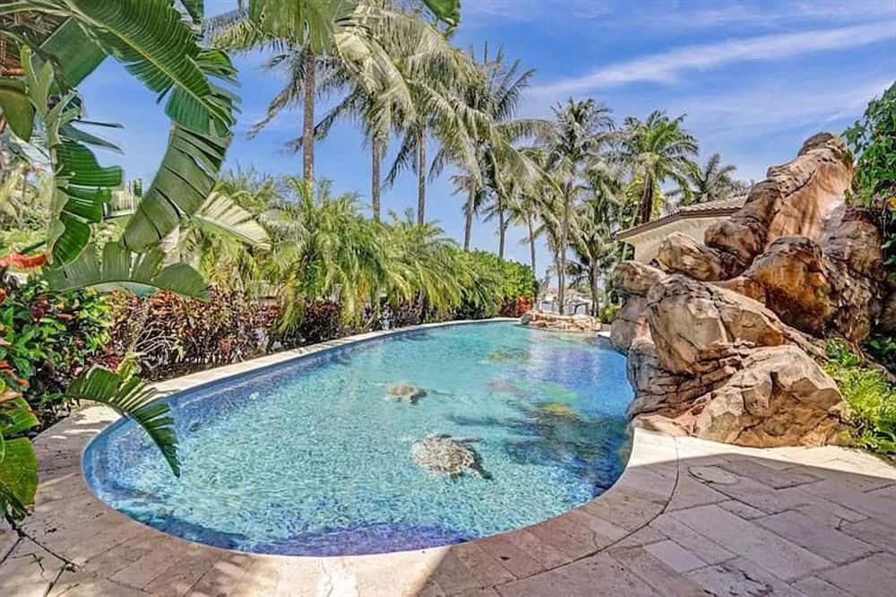 Photo of Outdoor in Lighthouse Point