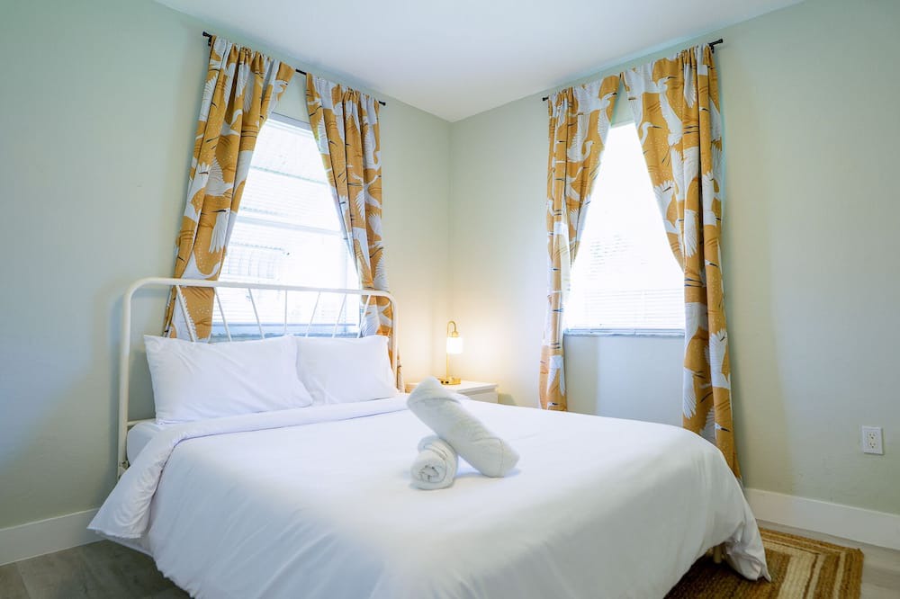 Photo of Bedroom in Pompano Beach