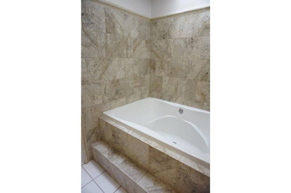 Photo of Bathroom in Lutz