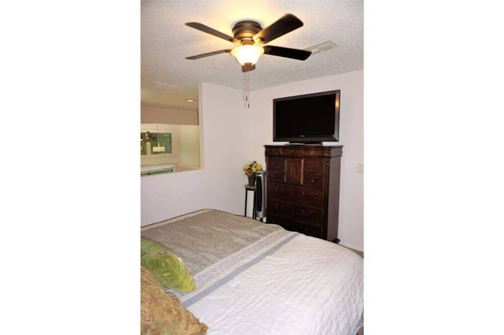 Photo of Bedroom in Lutz