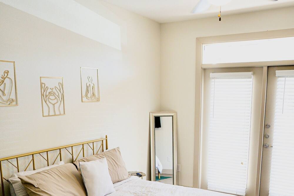 Photo of Bedroom in Midland